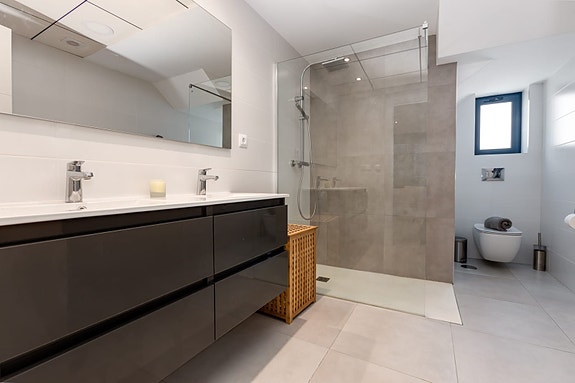 En megler med gode referanser - SPANIA1.no