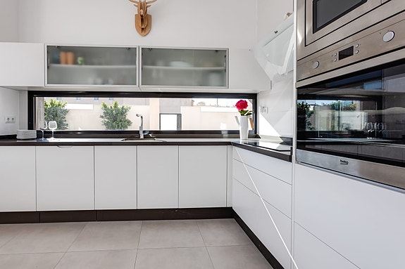 En megler med gode referanser - SPANIA1.no