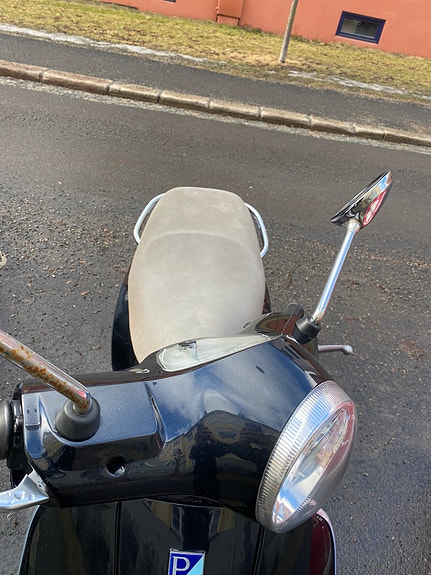 Vespa LX-50 14 of 14