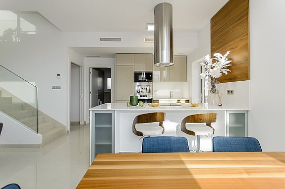 En megler med gode referanser -  SPANIA1.no