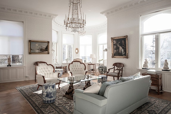 Stor, lys og usjenert Frognerleilighet/hjørneleilighet på 258 kvm med flott takhøyde, store vinduer og unikt design