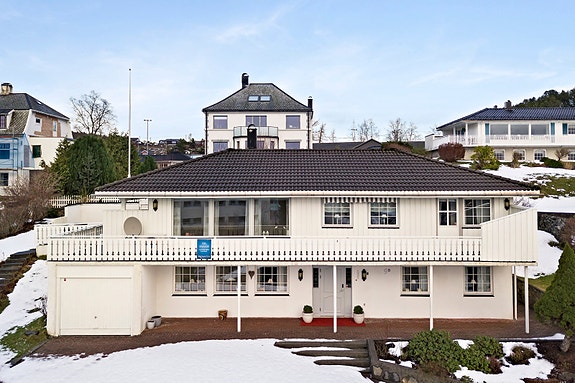 PROAKTIV Eiendomsmegling v/ Jon Kristian Valderhaug Røsok har gleden av å presentere Larsgårdsvegen 9B.