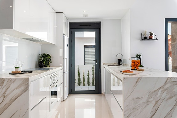 En megler med gode referanser -  SPANIA1.no