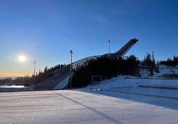 Holmenkollen som nærmeste nabo