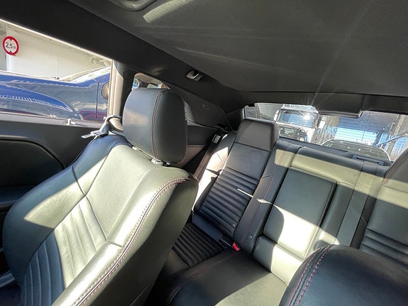 Dodge Challenger 8 of 8