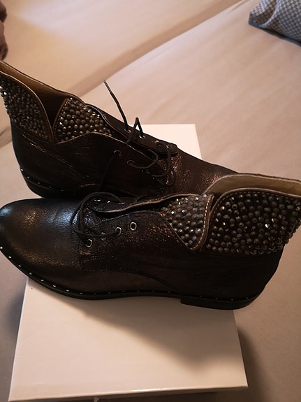 Product image 1 of 4