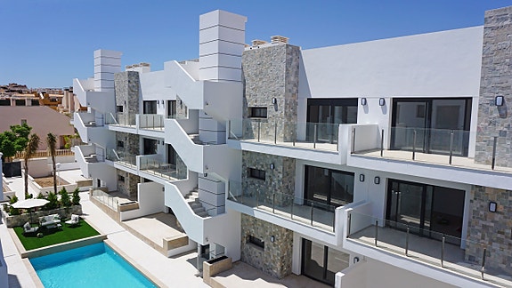 En megler med gode referanser - SPANIA1.no