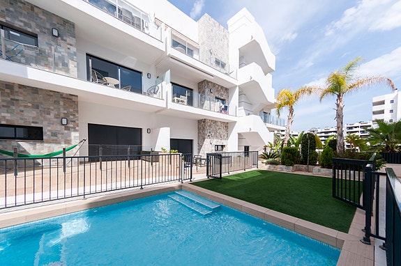 En megler med gode referanser - SPANIA1.no