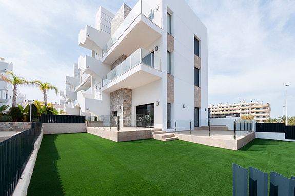 En megler med gode referanser - SPANIA1.no