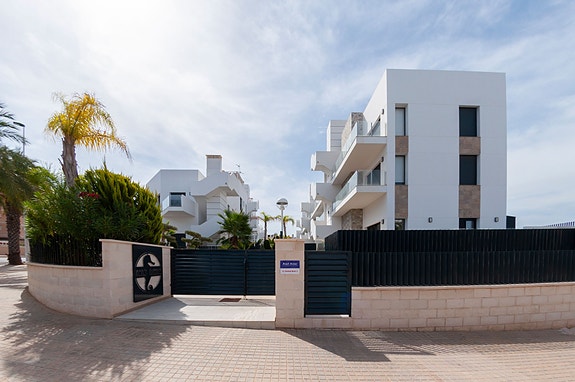 En megler med gode referanser - SPANIA1.no