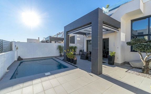 En megler med gode referanser -  SPANIA1.no