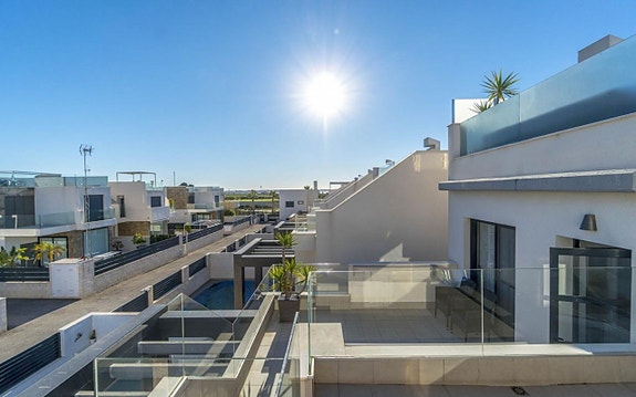 En megler med gode referanser -  SPANIA1.no