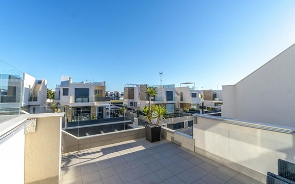 En megler med gode referanser -  SPANIA1.no