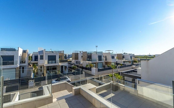 En megler med gode referanser -  SPANIA1.no