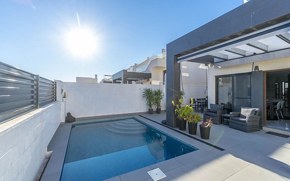 En megler med gode referanser -  SPANIA1.no