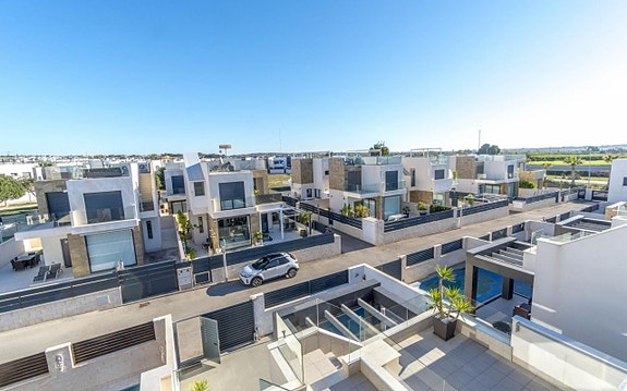 En megler med gode referanser -  SPANIA1.no