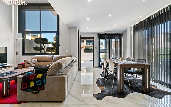 En megler med gode referanser -  SPANIA1.no