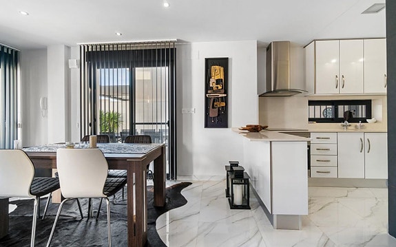 En megler med gode referanser -  SPANIA1.no