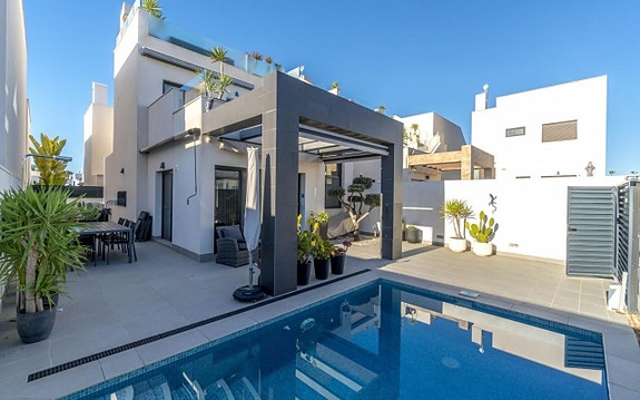 En megler med gode referanser -  SPANIA1.no