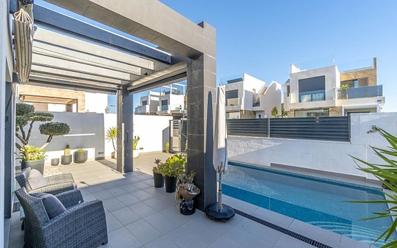 En megler med gode referanser -  SPANIA1.no