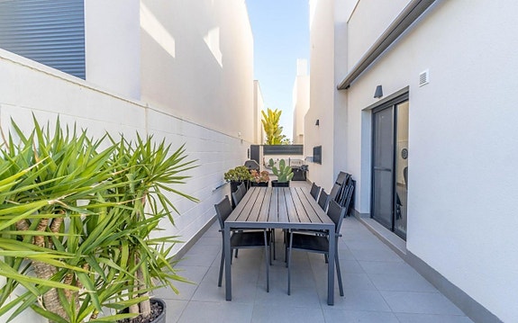 En megler med gode referanser -  SPANIA1.no