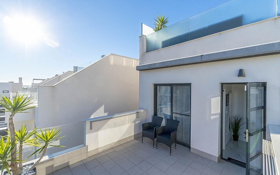 En megler med gode referanser -  SPANIA1.no