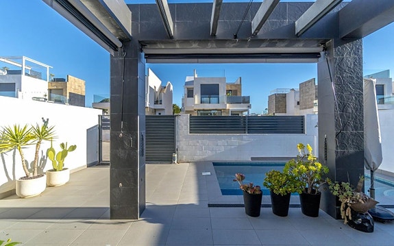 En megler med gode referanser -  SPANIA1.no