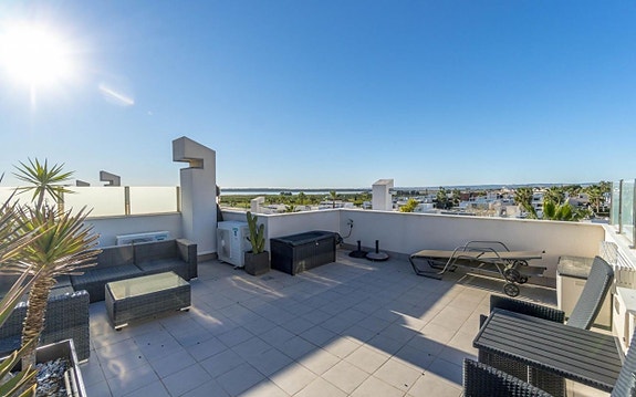 En megler med gode referanser -  SPANIA1.no