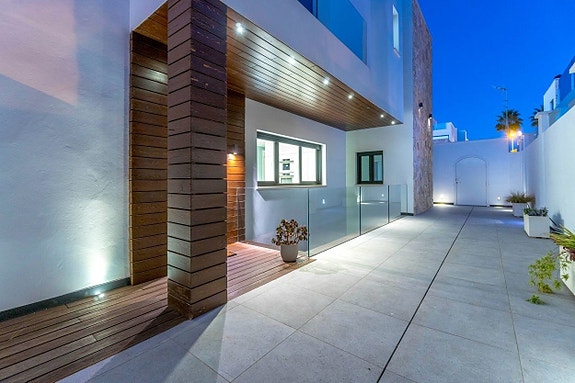 En megler med gode referanser - SPANIA1.no