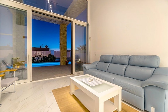 En megler med gode referanser - SPANIA1.no