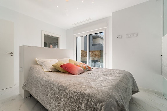 En megler med gode referanser - SPANIA1.no