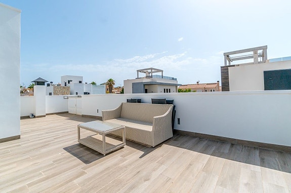 En megler med gode referanser - SPANIA1.no