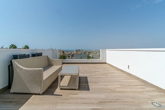 En megler med gode referanser - SPANIA1.no