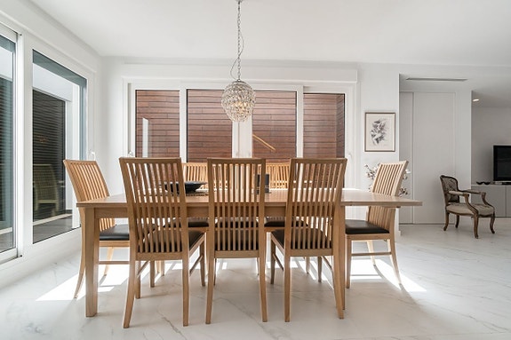 En megler med gode referanser - SPANIA1.no