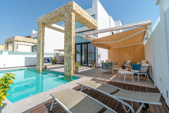 En megler med gode referanser - SPANIA1.no