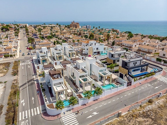 En megler med gode referanser - SPANIA1.no