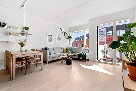 DNB Eiendom ved Håkon Leknes har gleden av å ønske velkommen til en hyggelig visning i Pilestredet Park 4!