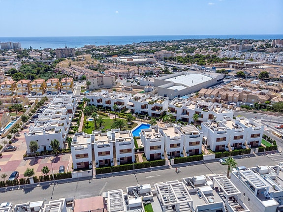 En megler med gode referanser - SPANIA1.no