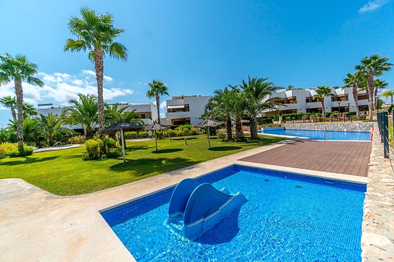 En megler med gode referanser - SPANIA1.no