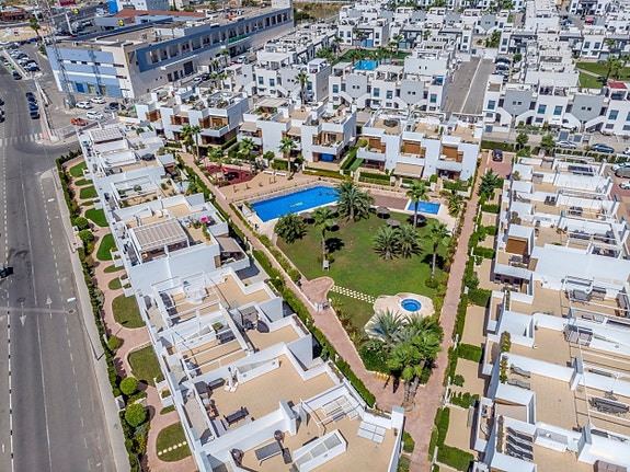 En megler med gode referanser - SPANIA1.no