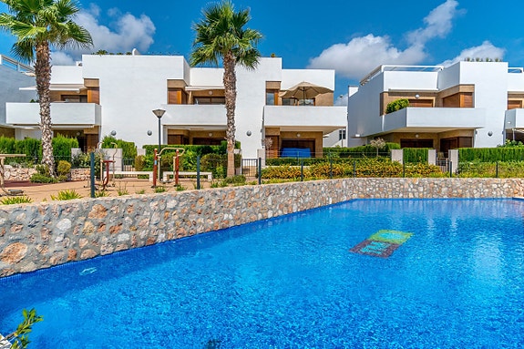 En megler med gode referanser - SPANIA1.no