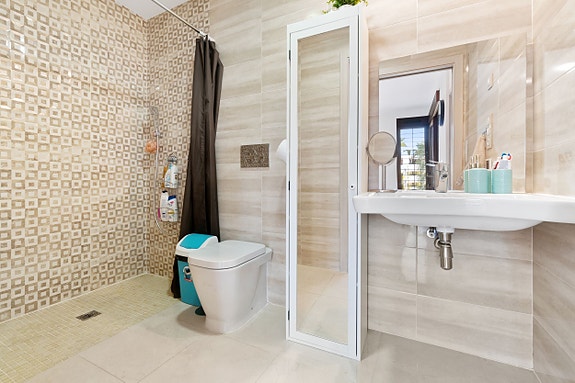 En megler med gode referanser - SPANIA1.no