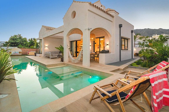Chic Boutique Villa 100m fra stranden i hjerte av Marbella / Golden Mile