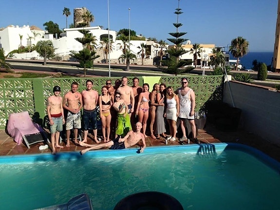 Budsjett feires med poolparty hjemme hos sjefen!:D