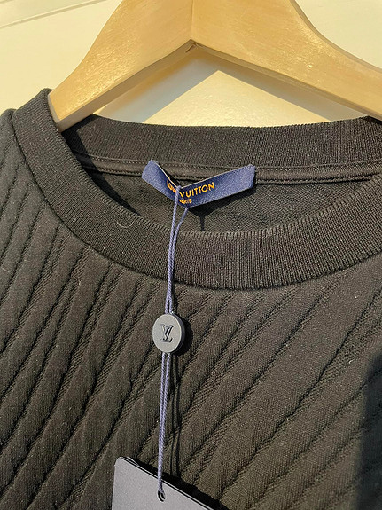 Louis Vuitton MONOGRAM Multi Signature Crewneck (1AA4RN)