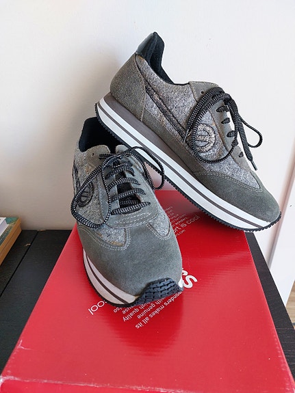Product image 1 of 3
