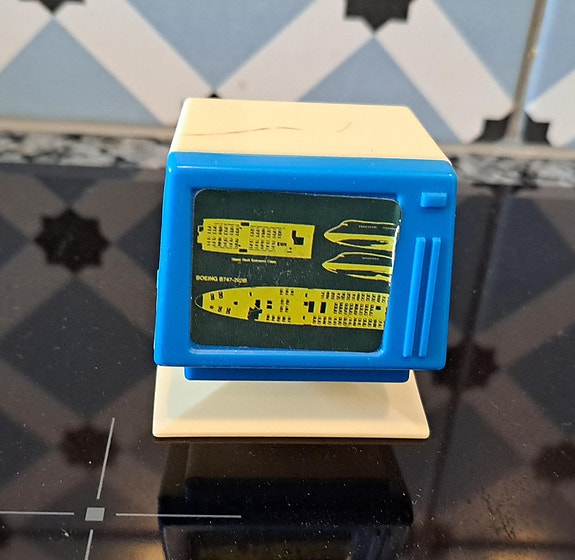 Product image 1 of 2