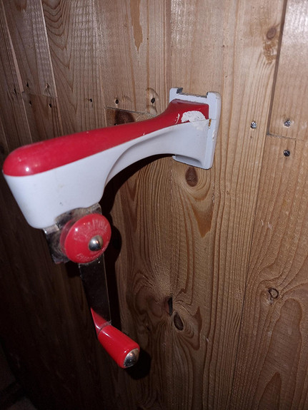 FlexRoll veggmontert boksåpner