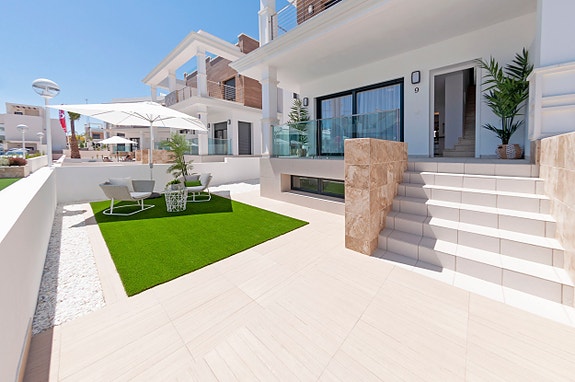 En megler med gode referanser -  SPANIA1.no