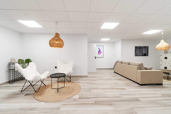 En megler med gode referanser - SPANIA1.no